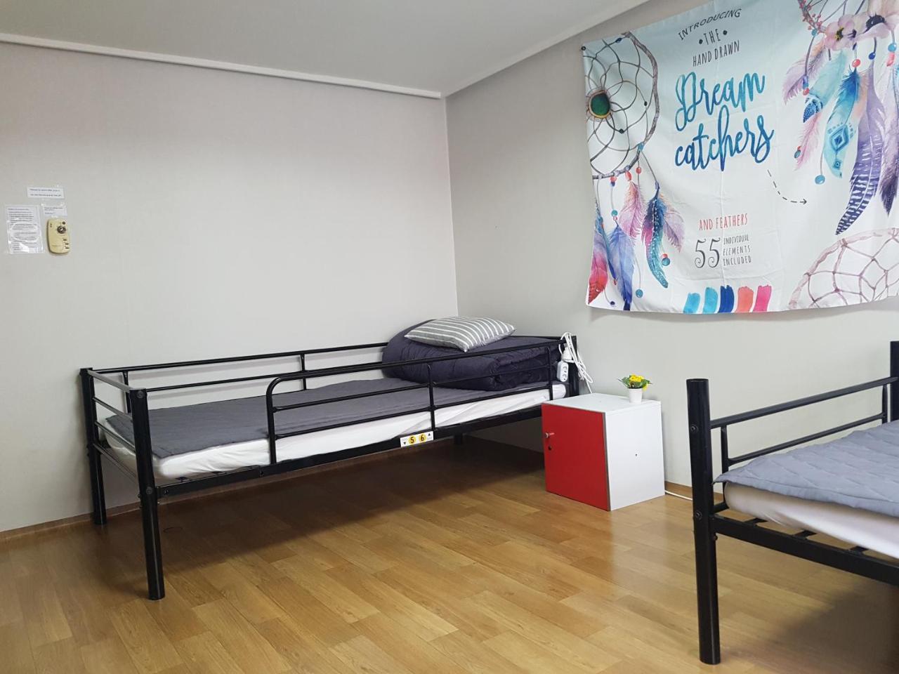 Silk Road Hostel Пусан Экстерьер фото